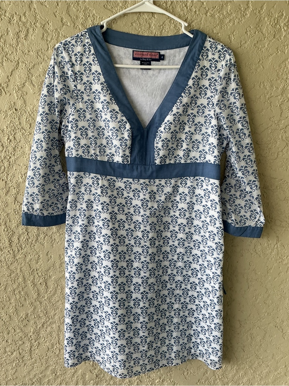 Vineyard Vines White Tunic with Blue Trim and Print